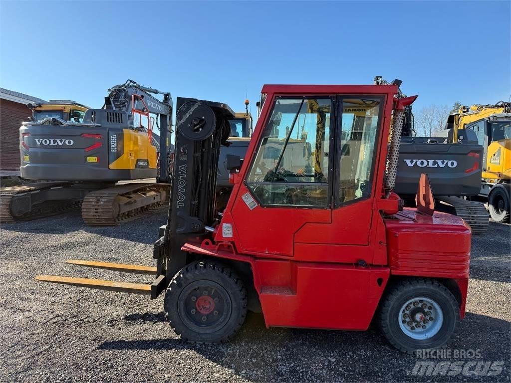 Toyota 02-5 FD35 شاحنات الديزل