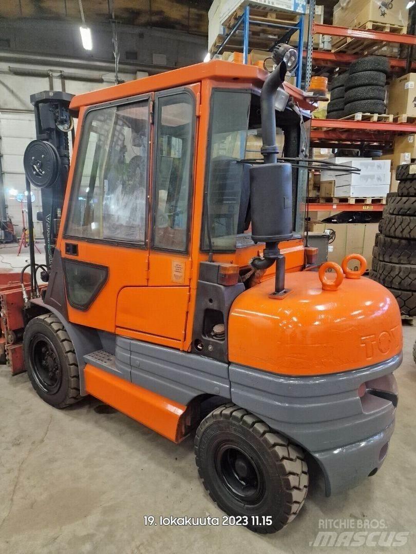 Toyota 02-6FDF30 شاحنات الديزل