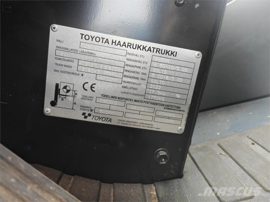 Toyota 42-8FDF18 شاحنات الديزل