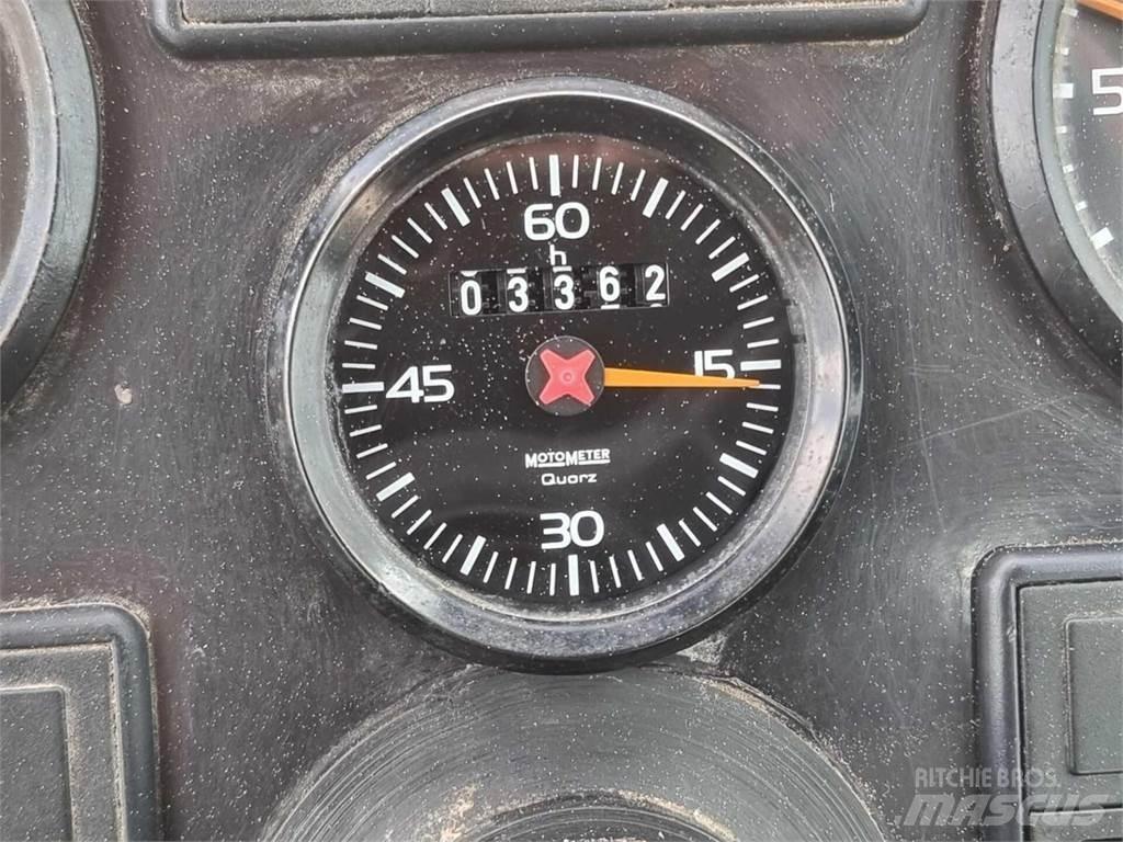 Valmet 405-4 الجرارات