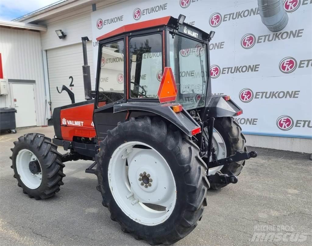 Valmet 405-4 الجرارات