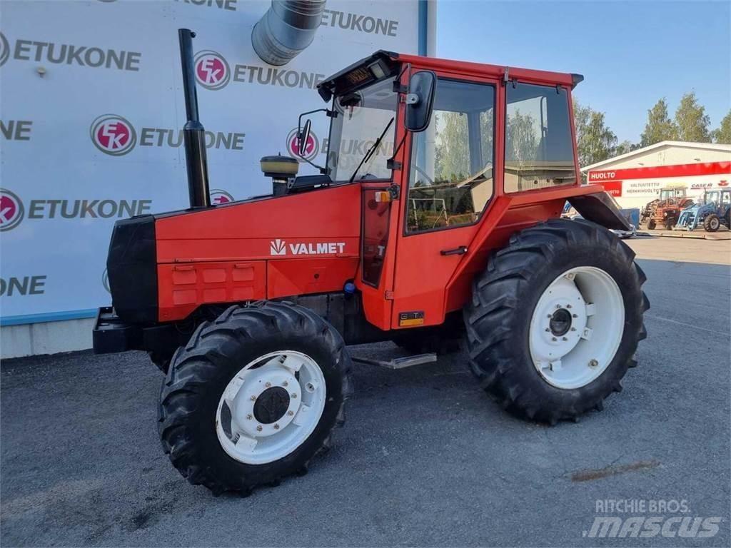 Valmet 505-4 GLTX الجرارات