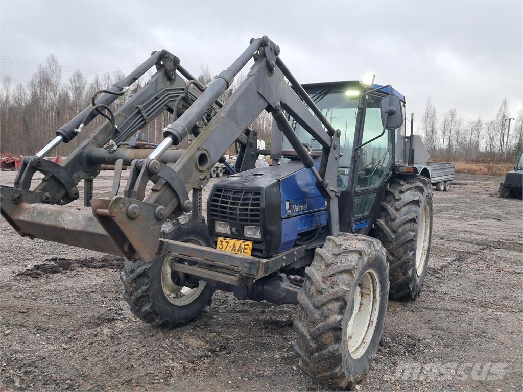 Valmet 665 الجرارات