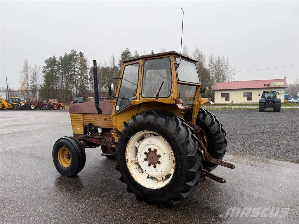Valmet 702S الجرارات