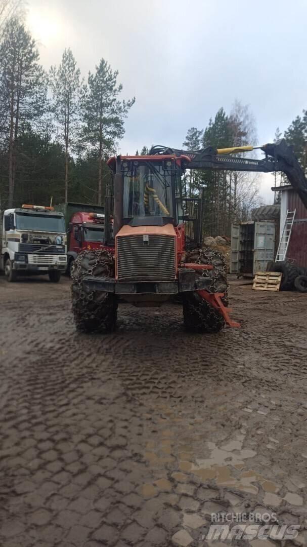 Valmet 840.3 شاحنات