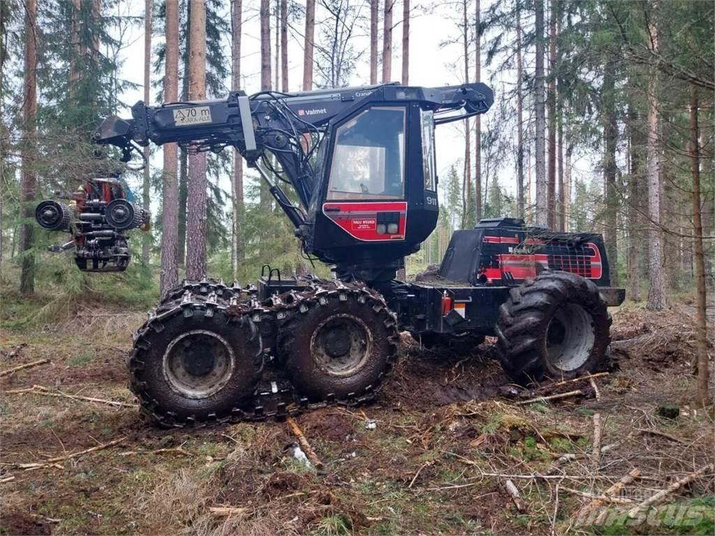 Valmet 911 حصادات