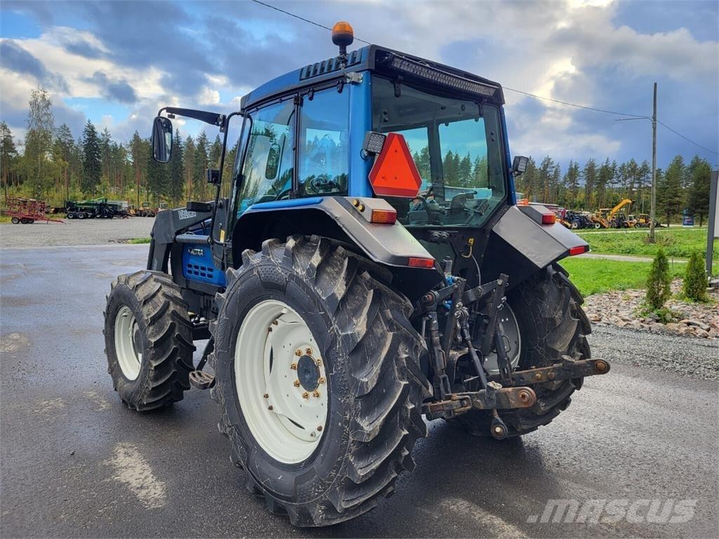 Valtra 6300-4 الجرارات