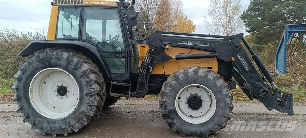 Valtra 8450 الجرارات