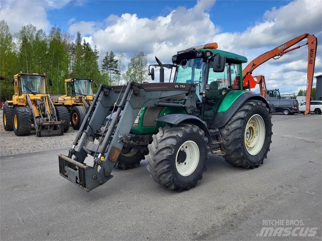 Valtra C 150 الجرارات