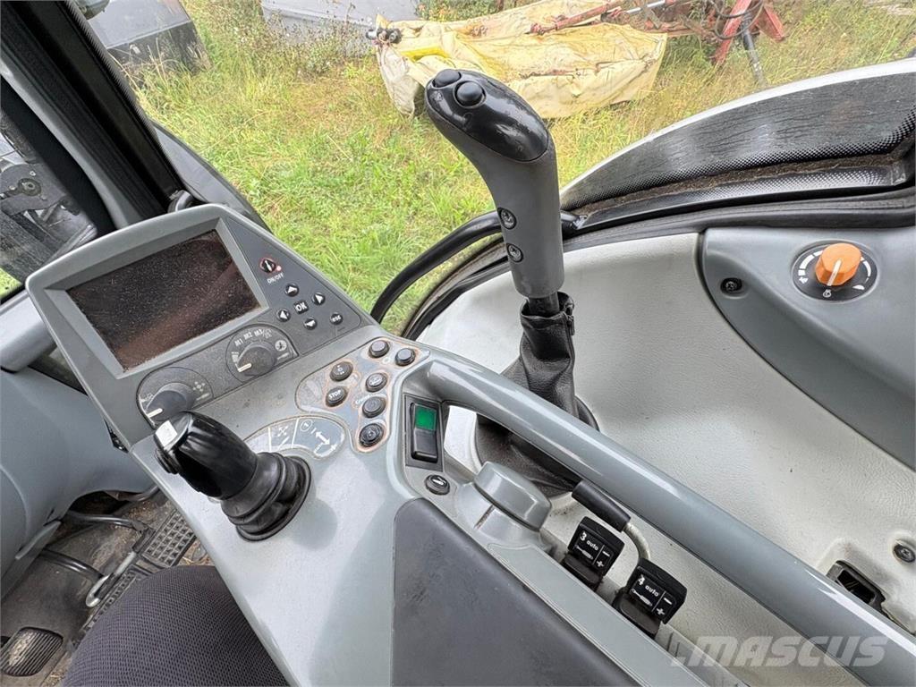 Valtra T 151 E الجرارات