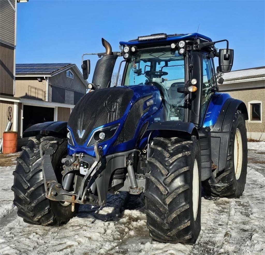 Valtra T174E الجرارات