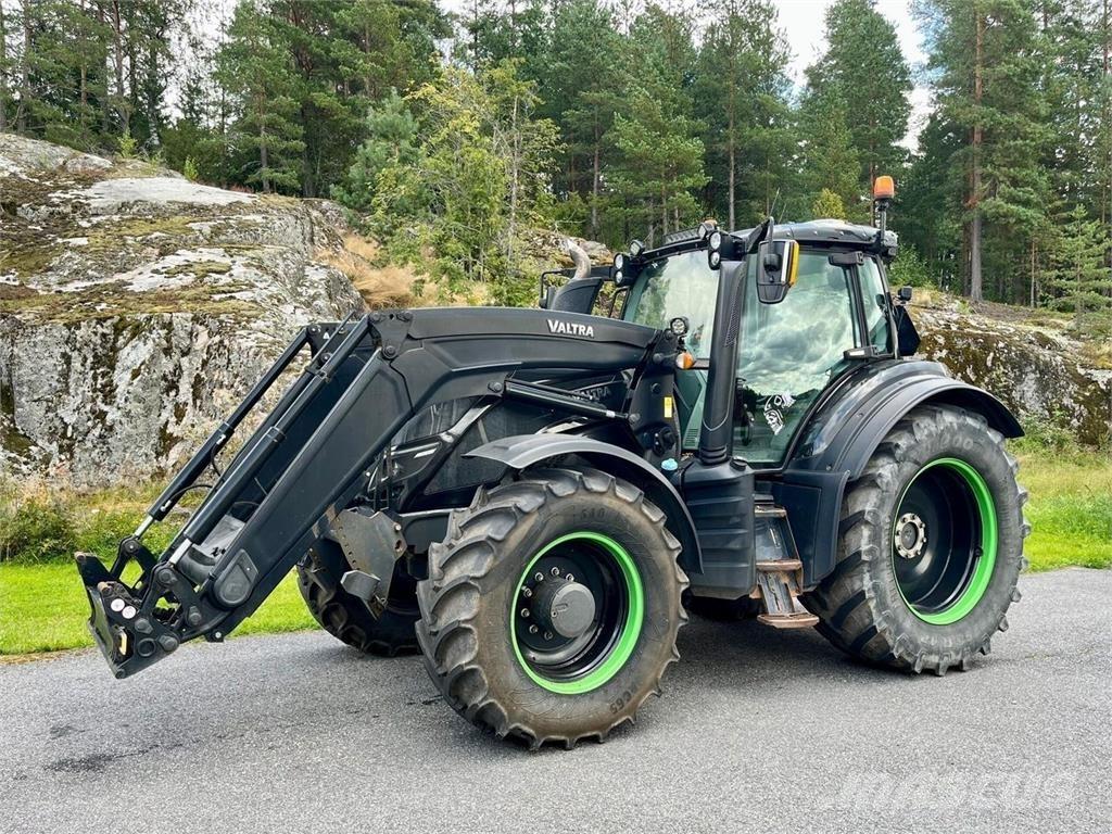 Valtra T234 Versu الجرارات