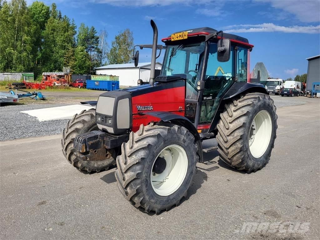 Valtra Valmet 900 الجرارات