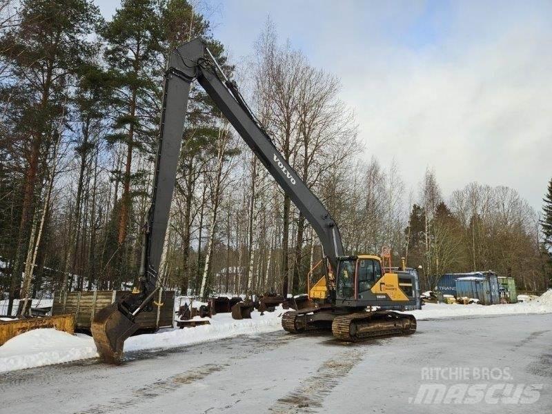 Volvo BM EC250EL حفارات زحافة