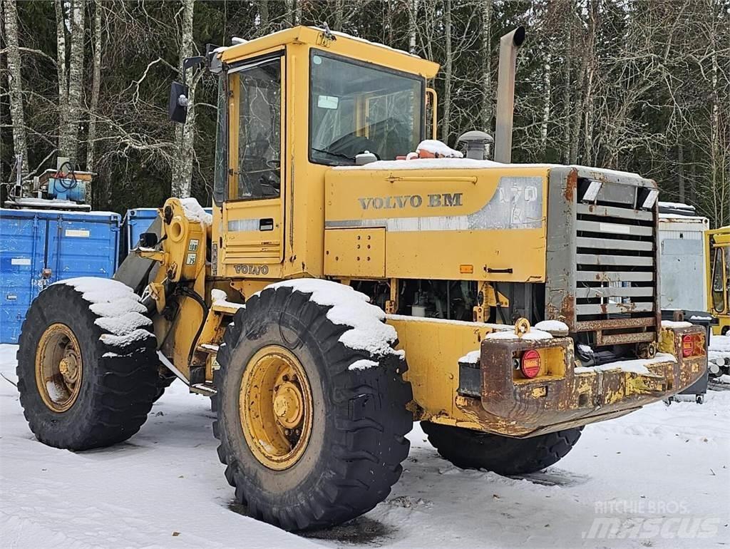 Volvo BM L 70 B لوادر بعجل