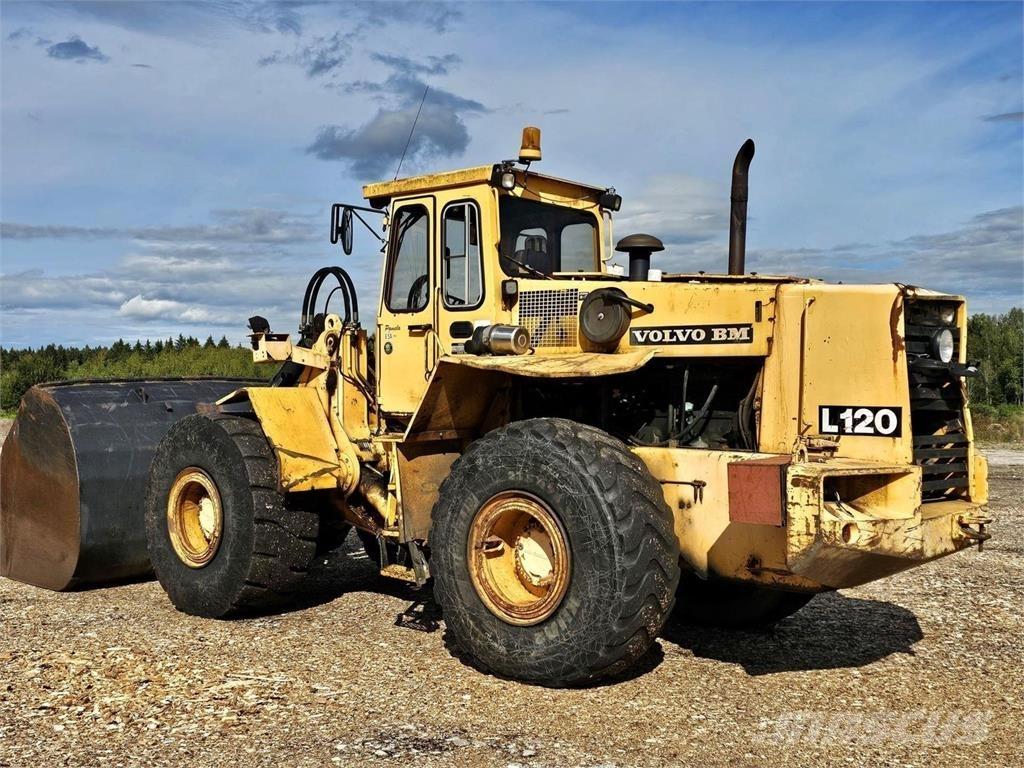 Volvo BM L120 لوادر بعجل