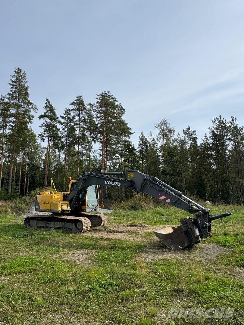 Volvo EC 140 BLC حفارات زحافة