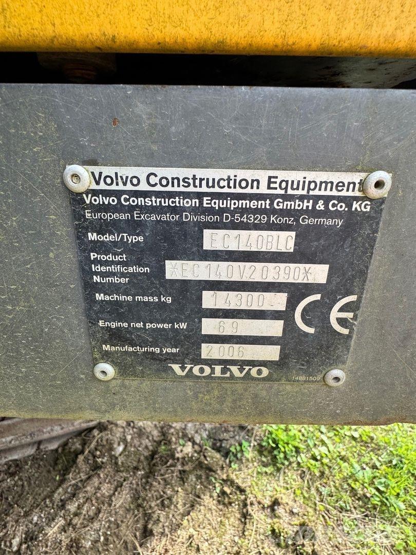 Volvo EC 140 BLC حفارات زحافة