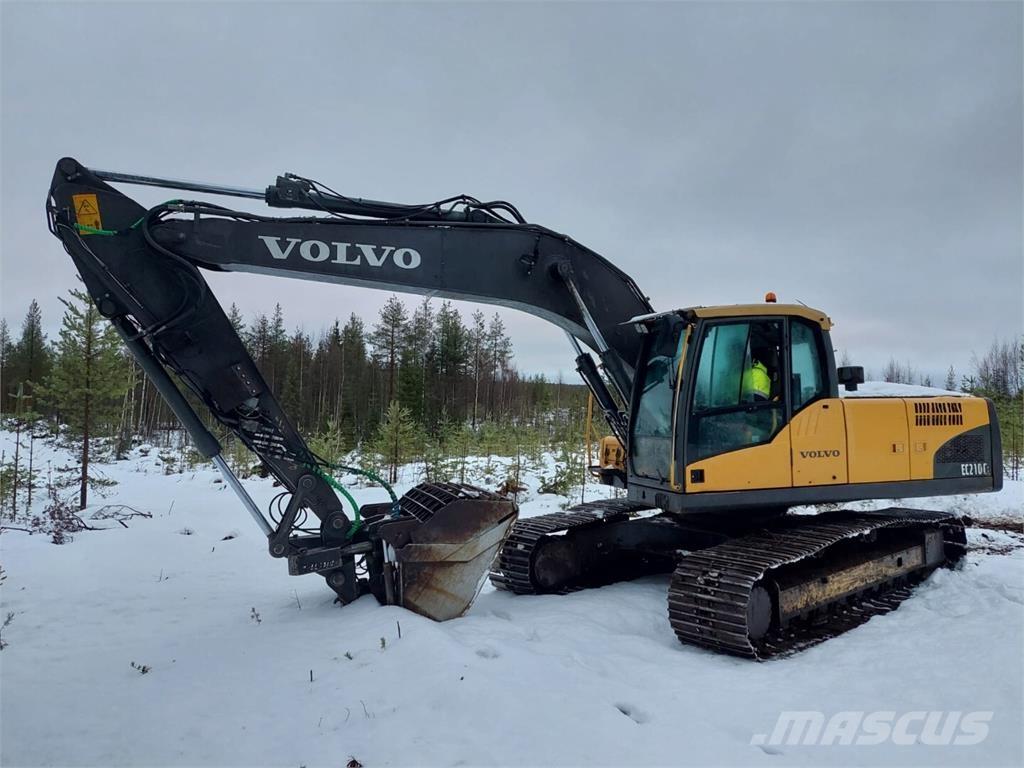 Volvo EC 210 CL حفارات زحافة