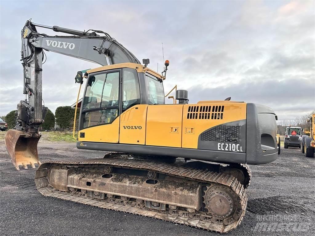 Volvo EC210CL حفارات زحافة