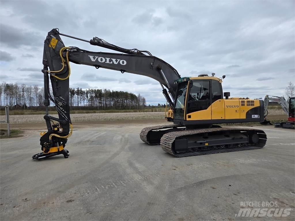 Volvo EC210CL حفارات زحافة
