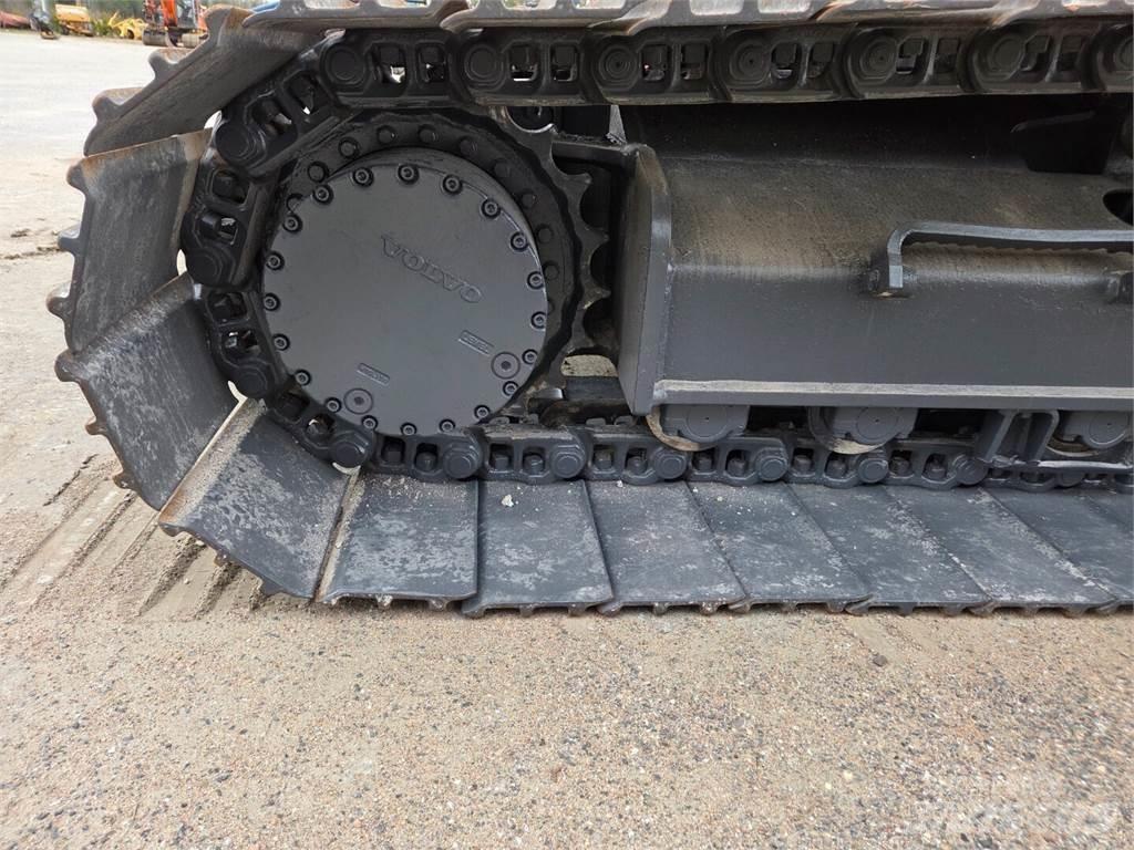 Volvo EC210CL حفارات زحافة