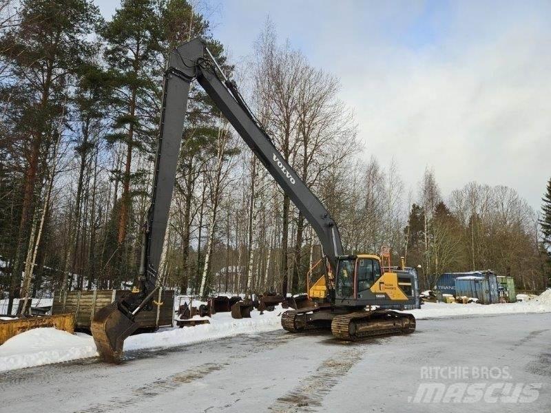 Volvo EC250EL حفارات زحافة