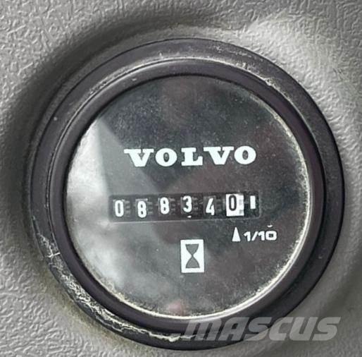 Volvo EC480DL حفارات زحافة