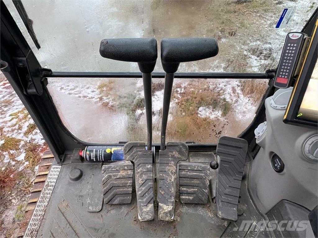 Volvo ECR 355 EL حفارات زحافة