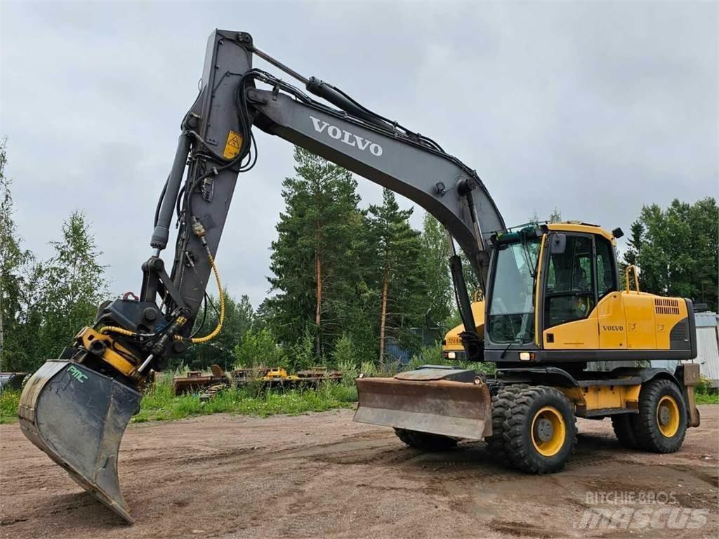 Volvo EW 180 C حفارات بعجل