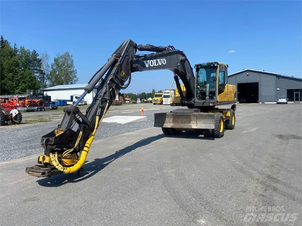 Volvo EW 180 C حفارات بعجل