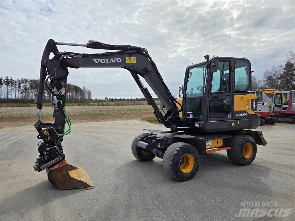 Volvo EW60E حفارات بعجل