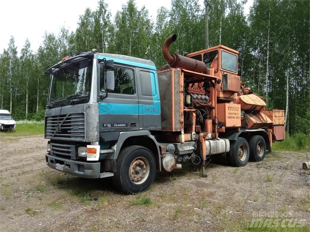 Volvo F16 شاحنات نقل ألواح الخشب