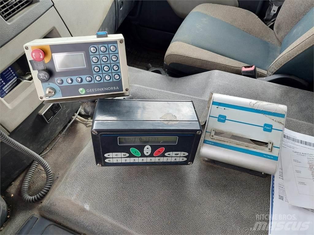 Volvo FE 320 4x2 شاحنات أخرى