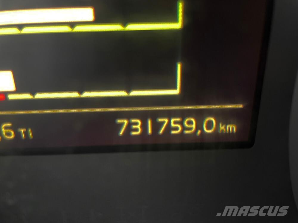 Volvo FH 6X2 -18 شاحنات الحاويات