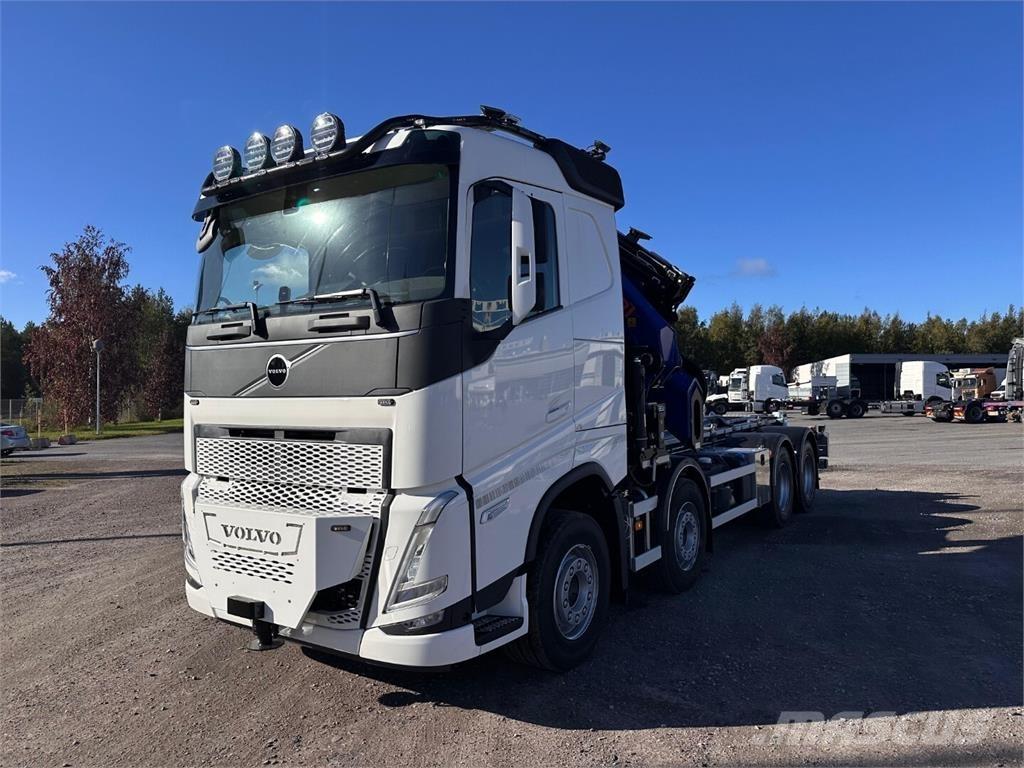 Volvo FH13 8x4 شاحنات الرافعات