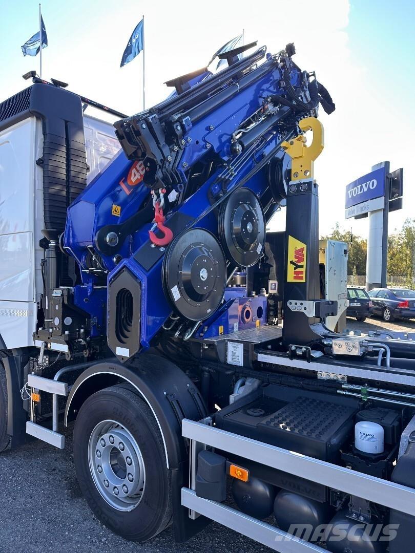 Volvo FH13 8x4 شاحنات الرافعات