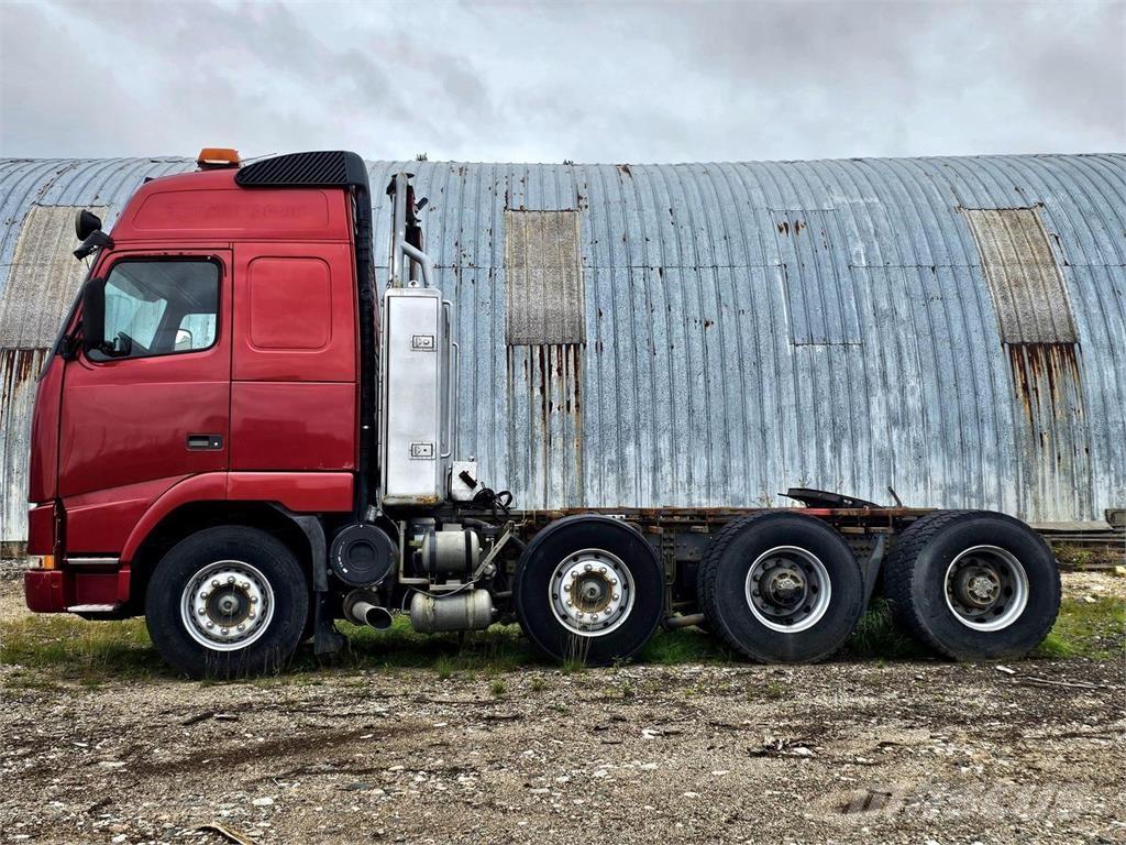 Volvo FH16 8x4 وحدات الجر