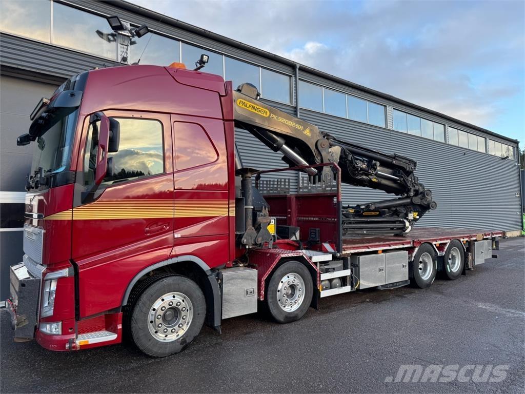 Volvo FH540 8X4 شاحنات الرافعات