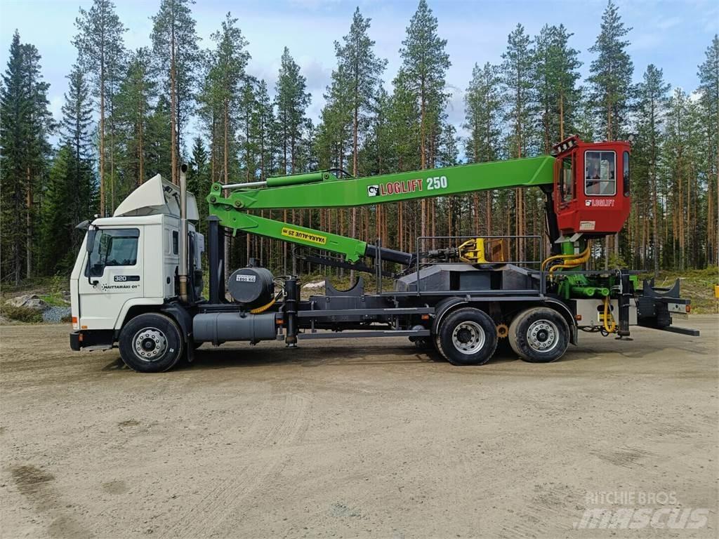 Volvo FL10 شاحنات الرافعات