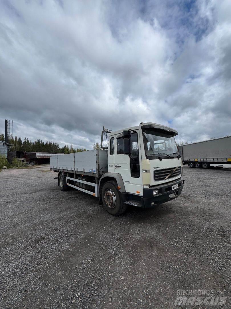 Volvo FL6 شاحنات مسطحة/مفصلية الجوانب