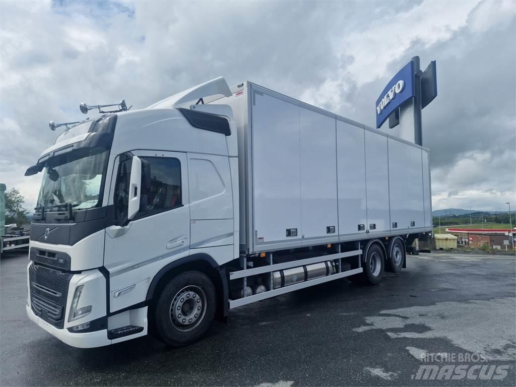 Volvo FM 500 6x2 شاحنات ذات هيكل صندوقي