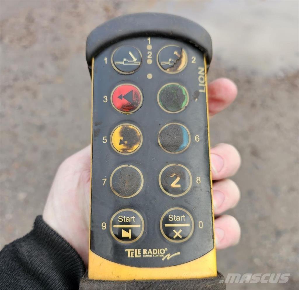 Volvo FM7 4X2 مركبات النقل