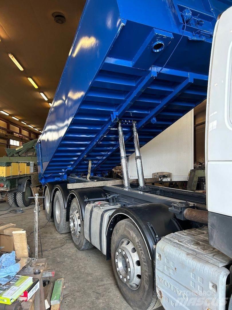 Volvo FMX 540 شاحنات قلابة