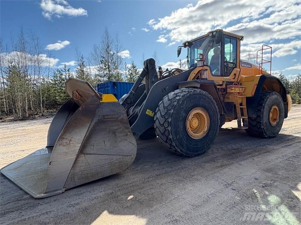 Volvo L 220 H لوادر بعجل