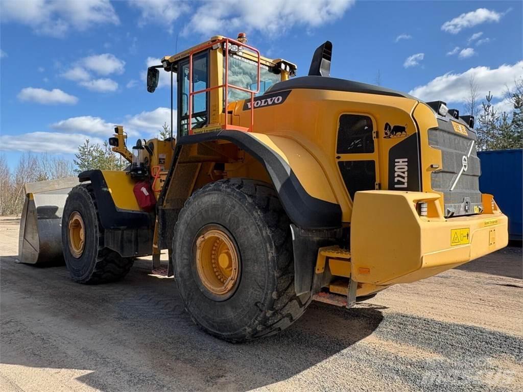 Volvo L 220 H لوادر بعجل