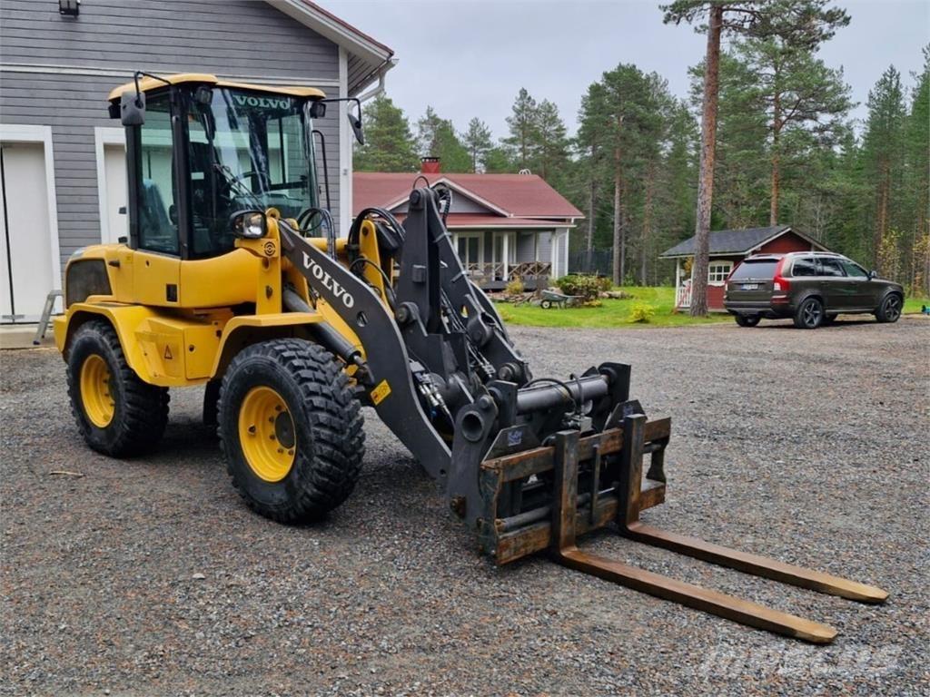 Volvo L 35 GT لوادر بعجل