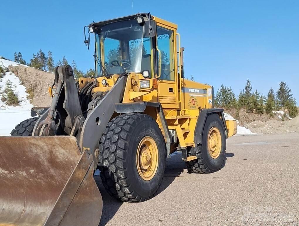 Volvo L 90 C لوادر بعجل