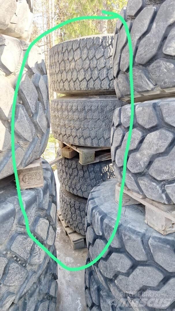 Volvo L 90 C لوادر بعجل