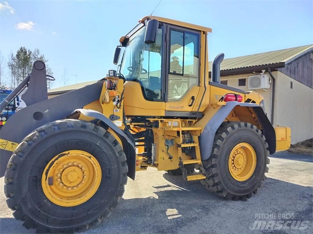 Volvo L 90 F لوادر بعجل